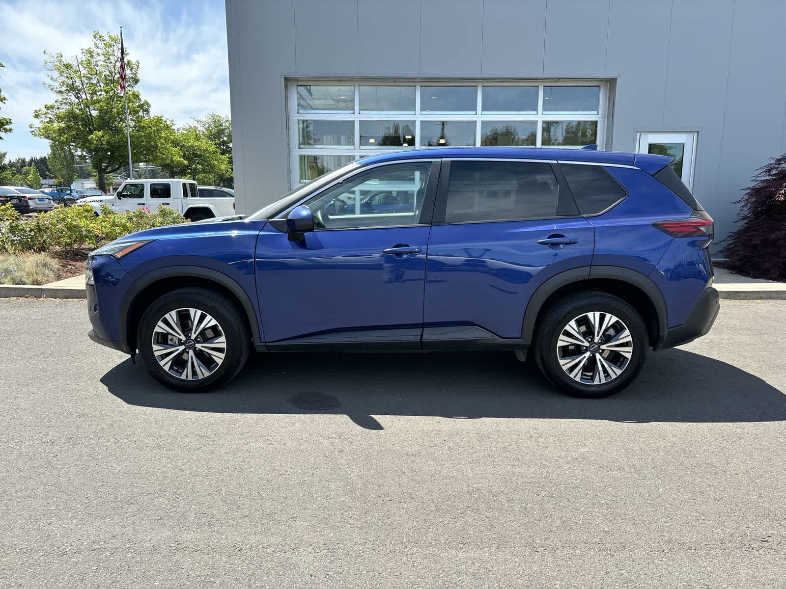 2023 Nissan Rogue SV 2