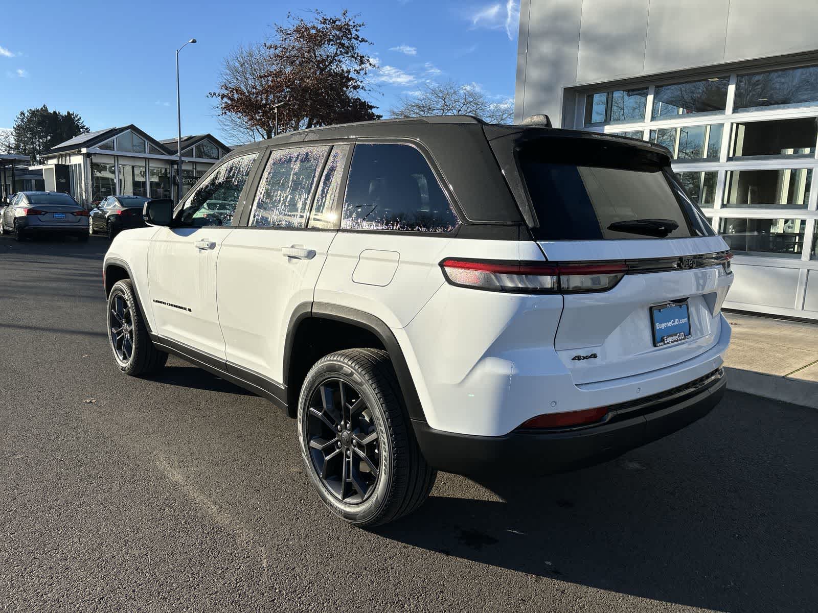 Thumbnail: 2025 Jeep Grand Cherokee - 3