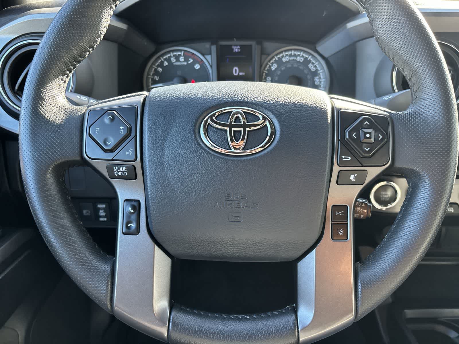 Thumbnail: 2020 Toyota Tacoma - 10