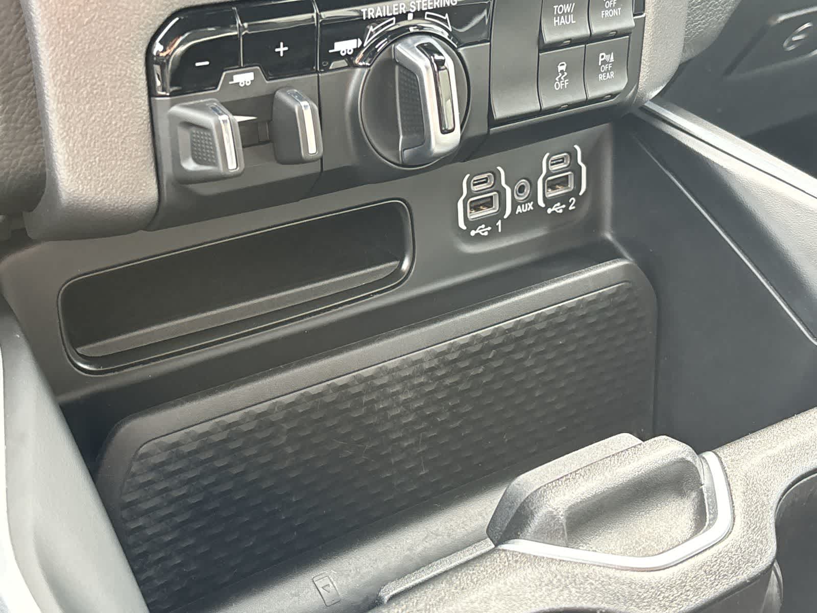 Thumbnail: 2023 RAM 1500 - 25