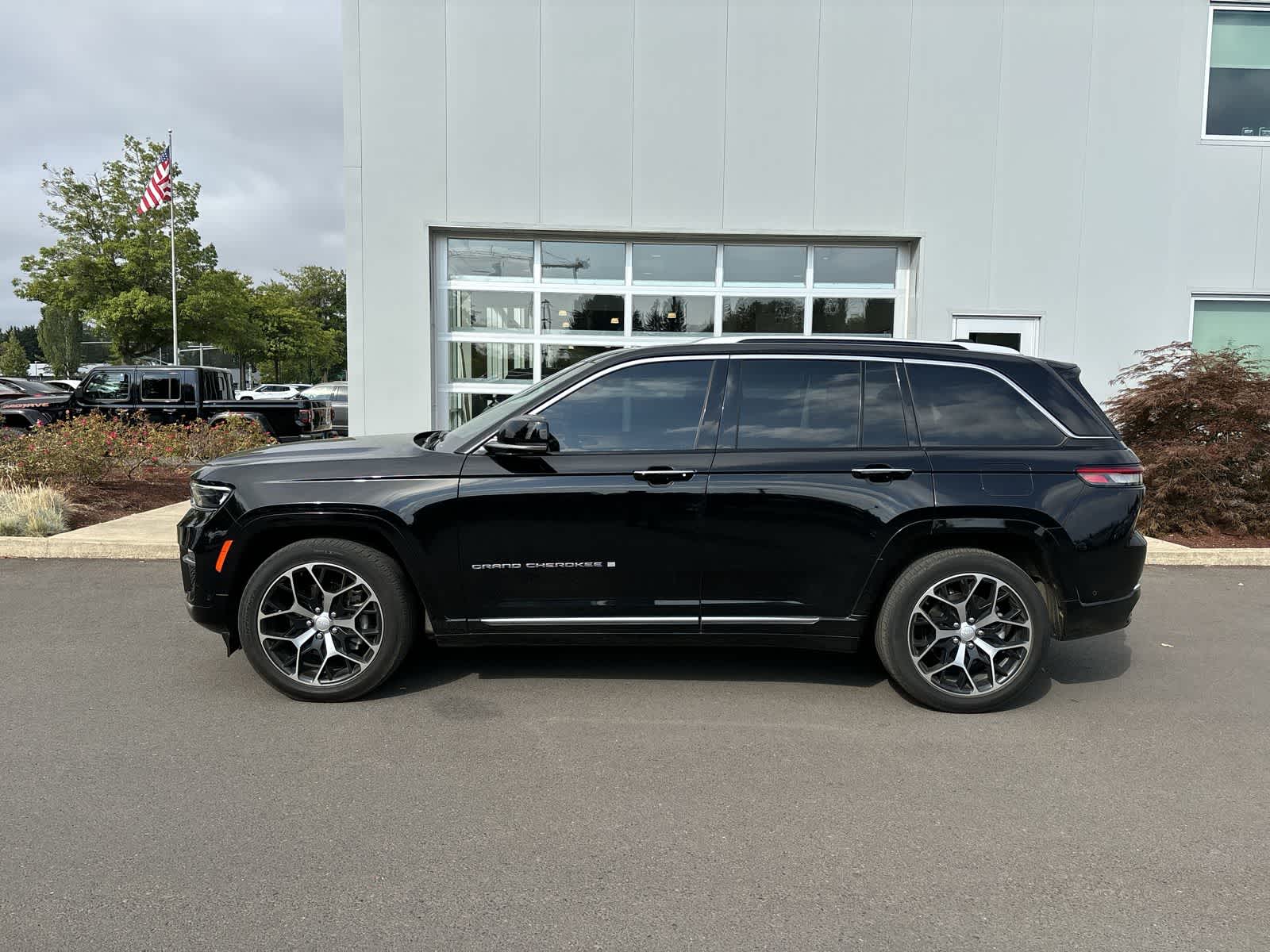 Thumbnail: 2023 Jeep Grand Cherokee - 2