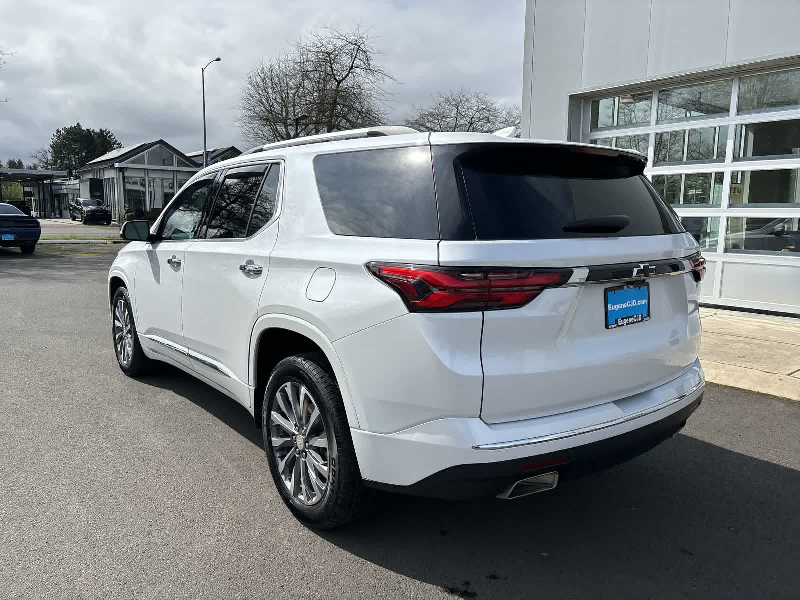 Thumbnail: 2023 Chevrolet Traverse - 3