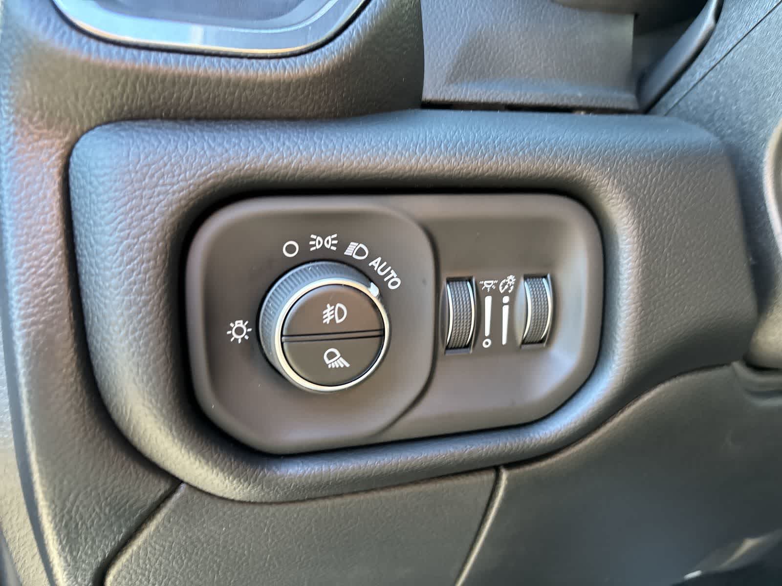 Thumbnail: 2026 RAM 3500 - 10