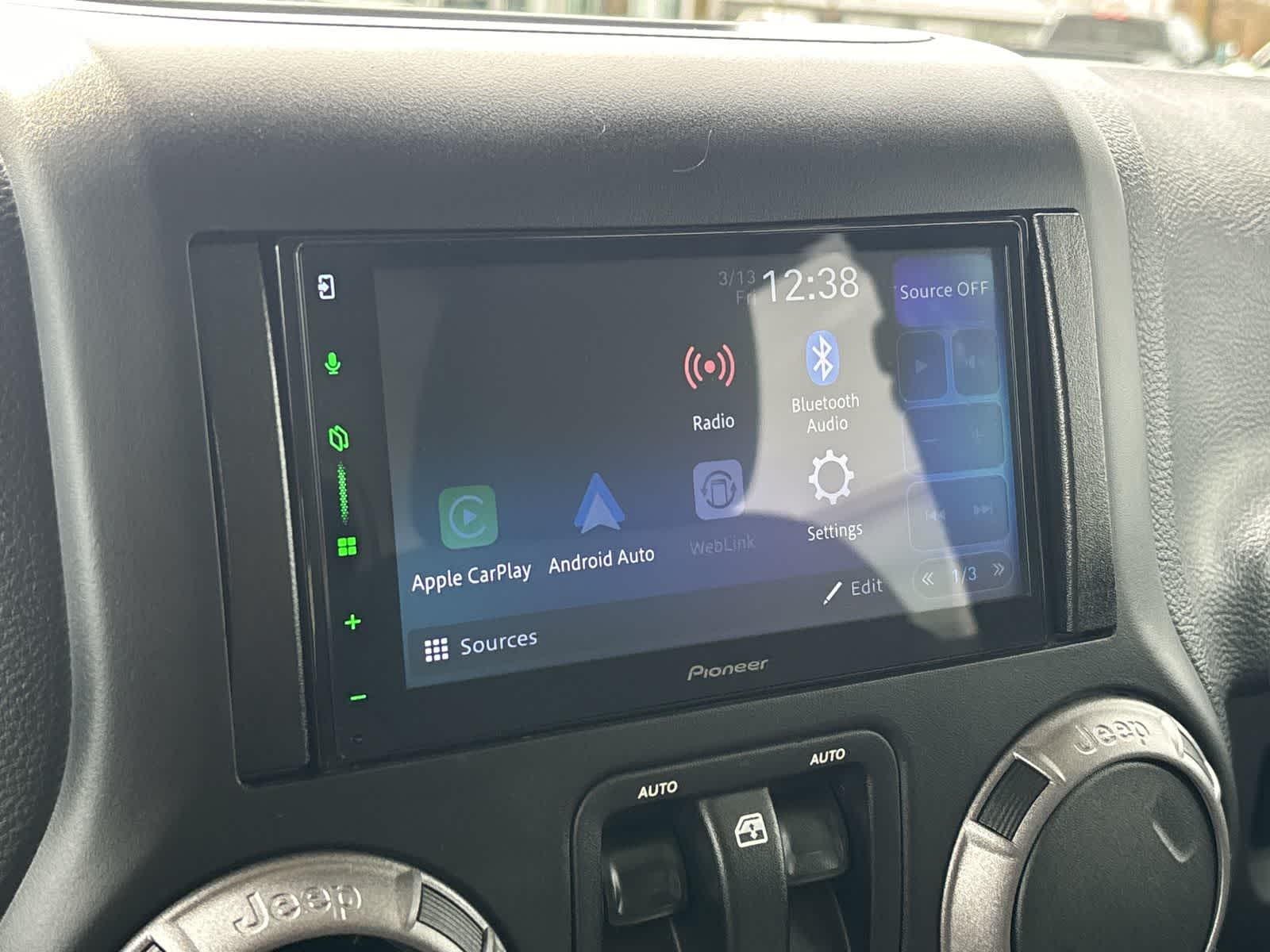 Thumbnail: 2018 Jeep Wrangler - 14