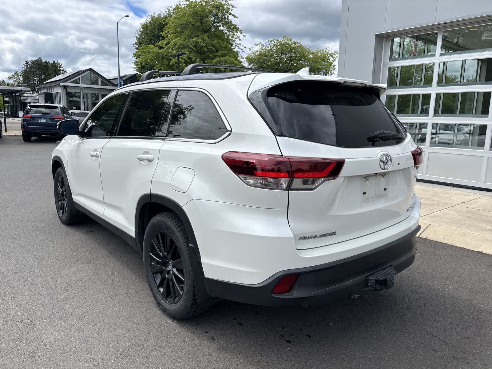 Thumbnail: 2019 Toyota Highlander - 3