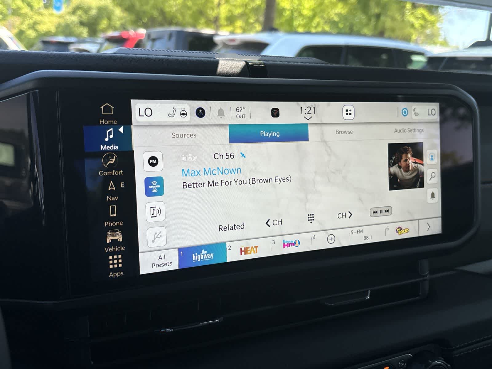 Thumbnail: 2025 Jeep Gladiator - 16