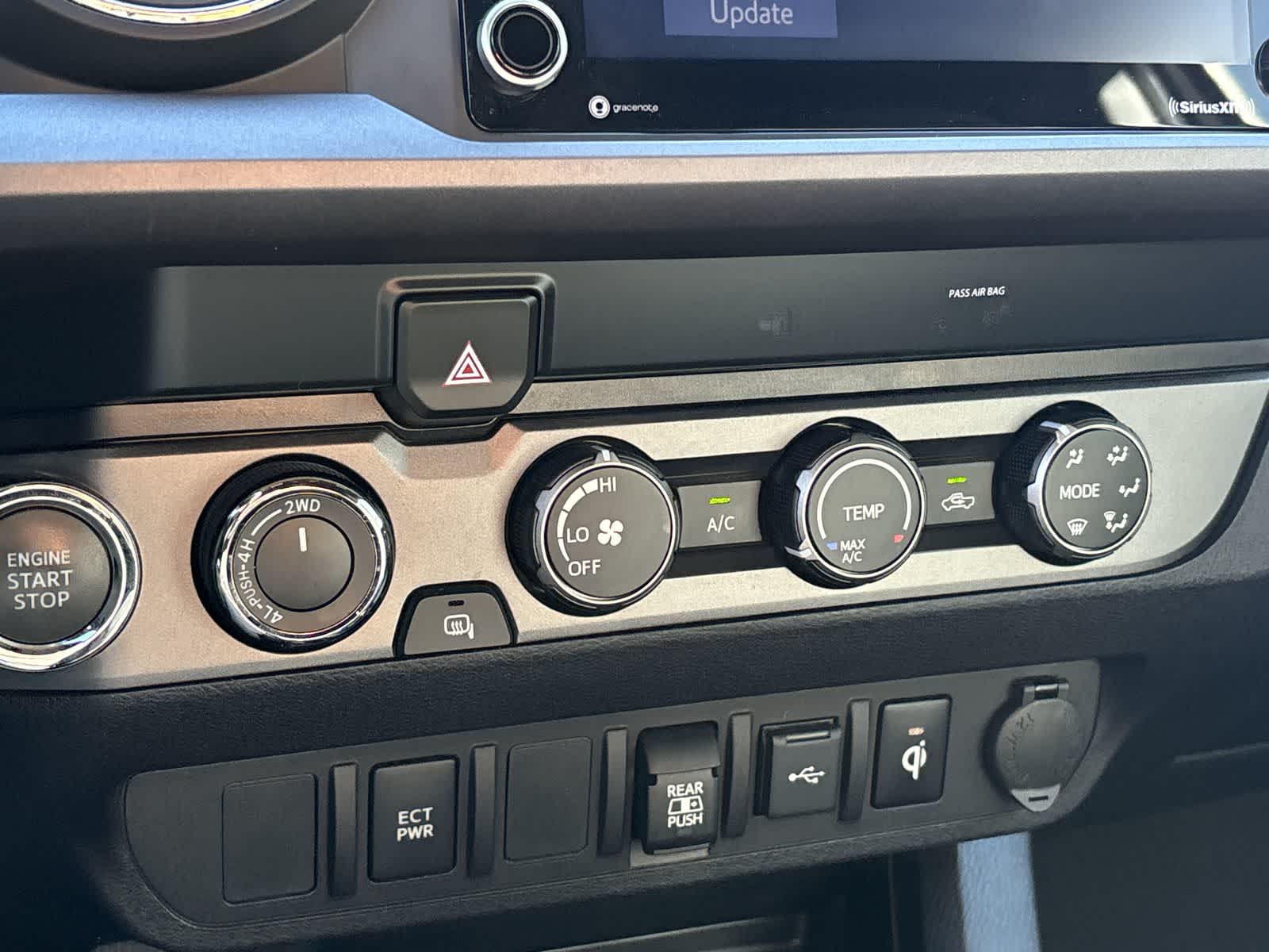 Thumbnail: 2020 Toyota Tacoma - 24