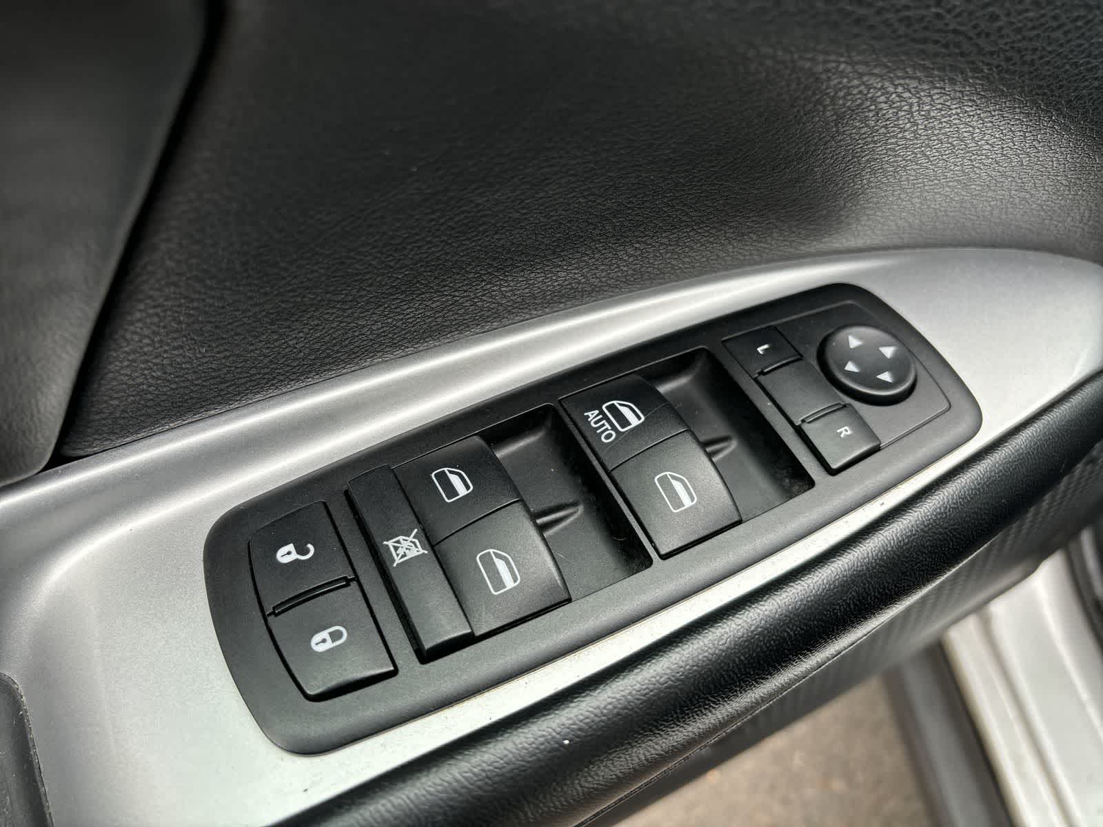 Thumbnail: 2011 Dodge Journey - 10