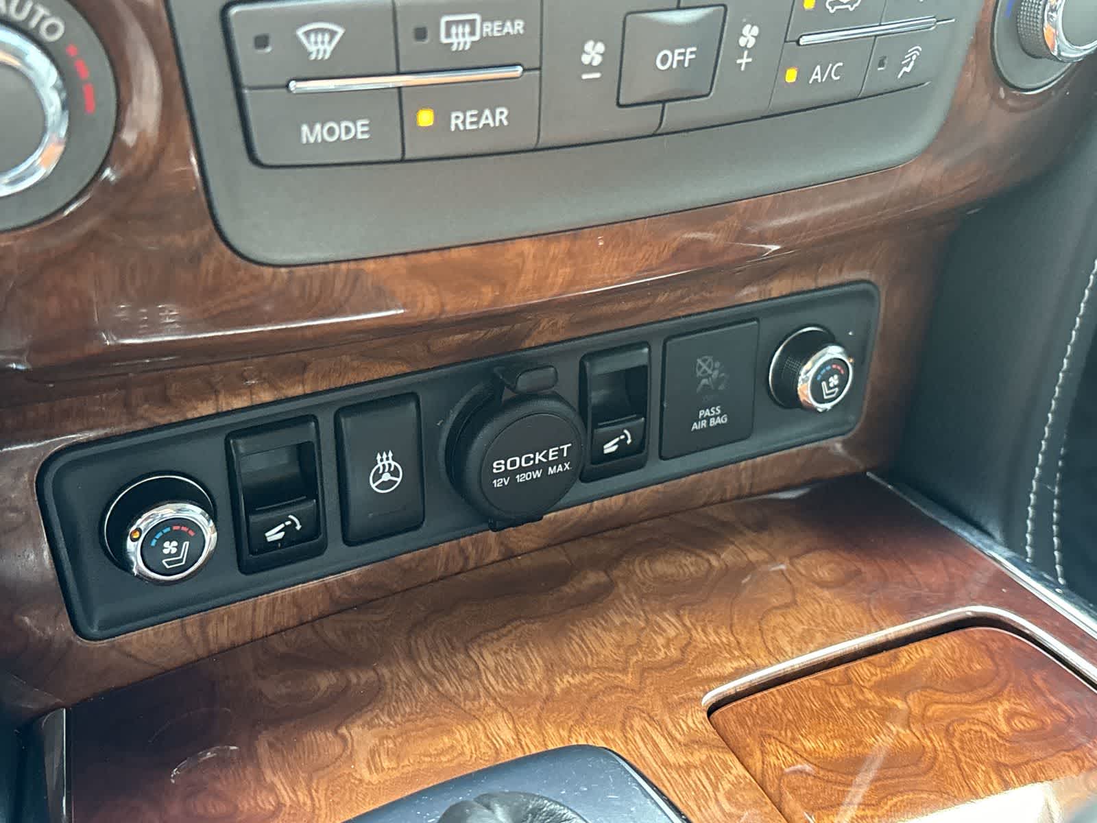 Thumbnail: 2017 INFINITI QX80 - 23