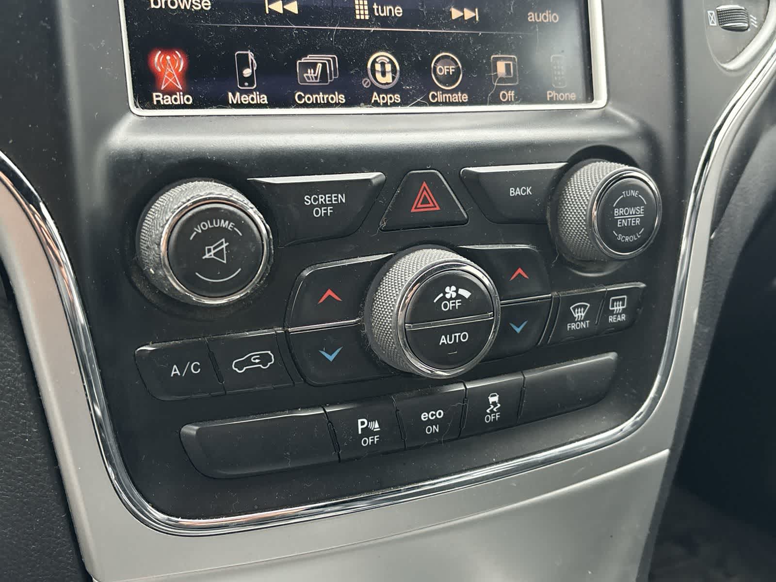 Thumbnail: 2015 Jeep Grand Cherokee - 19