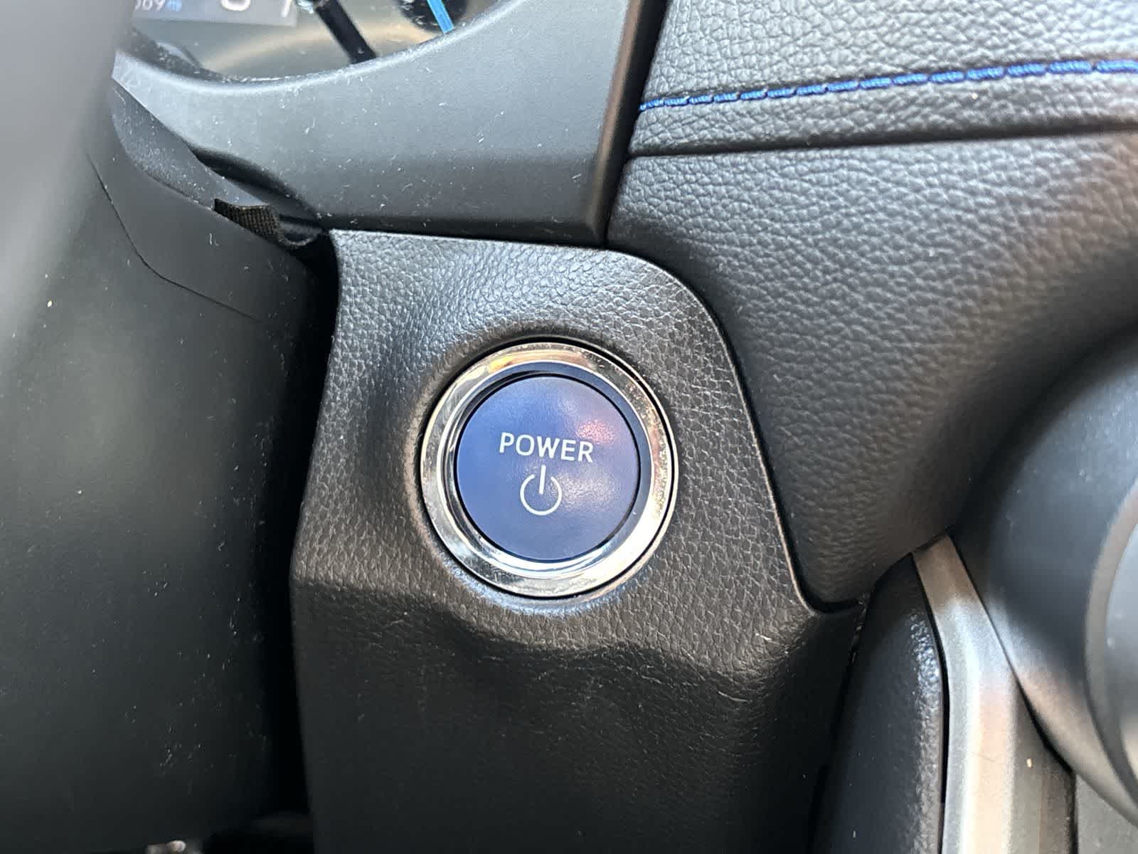 Thumbnail: 2022 Toyota RAV4 - 17