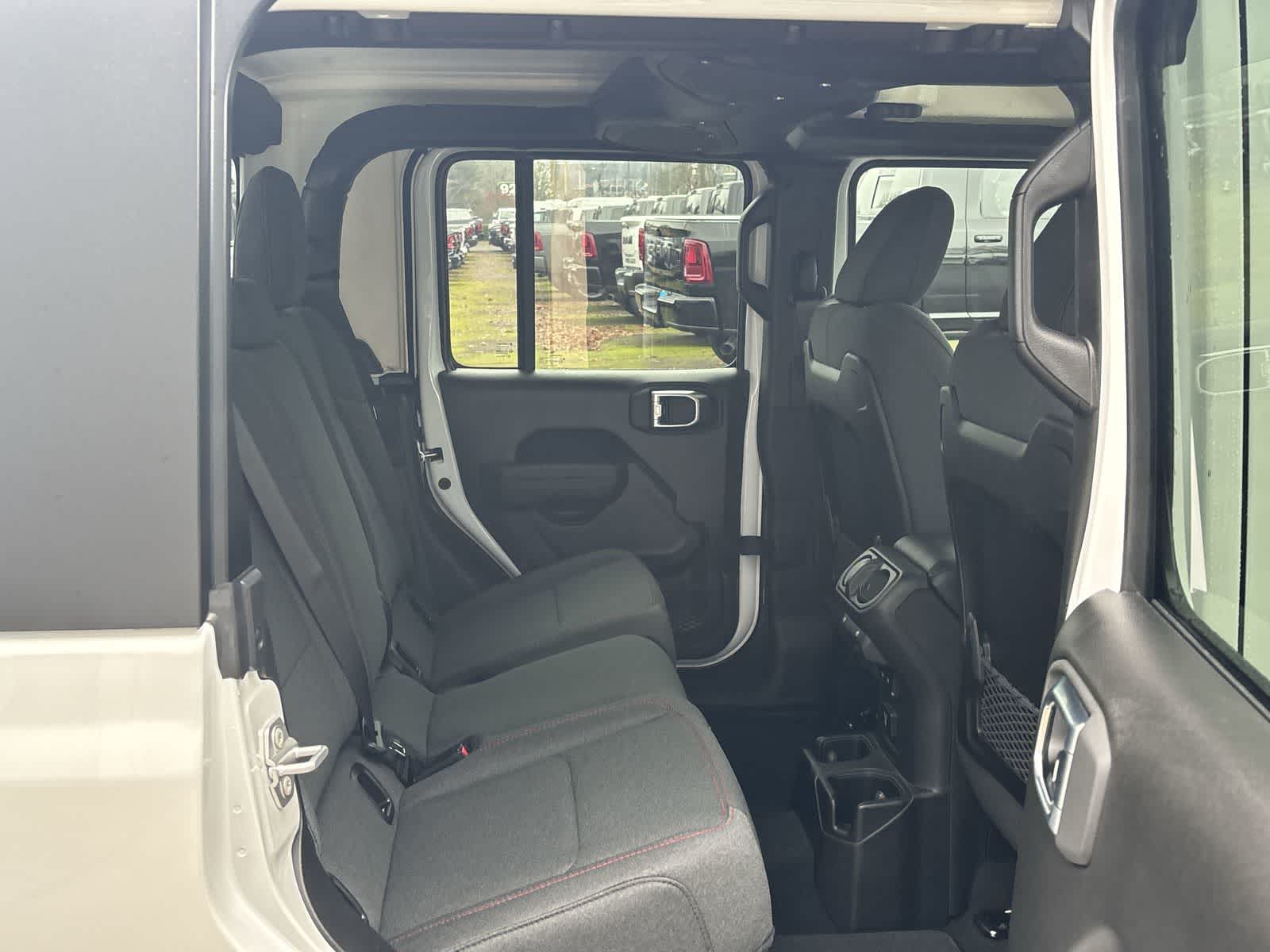 Thumbnail: 2026 Jeep Gladiator - 10