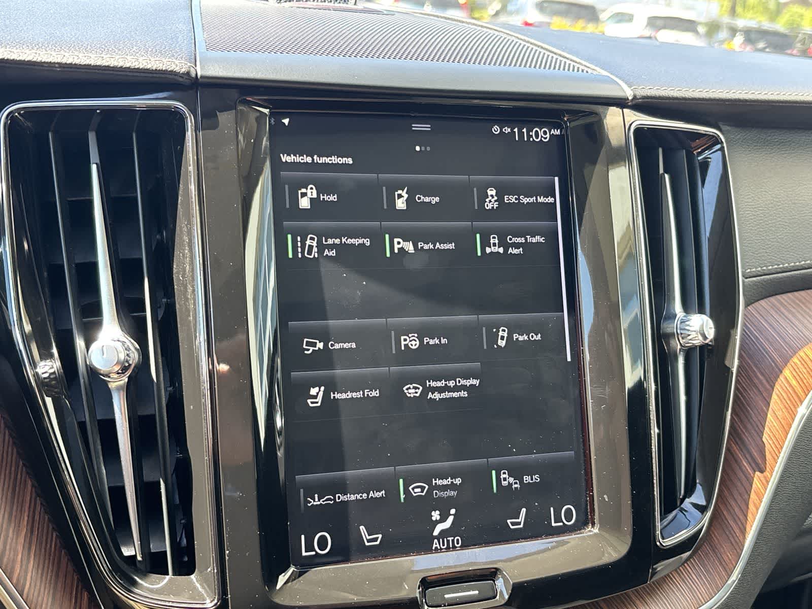 Thumbnail: 2019 Volvo XC60 - 21