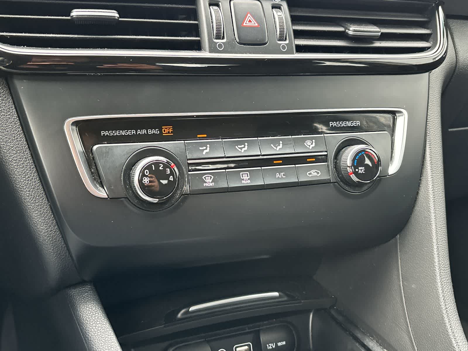 Thumbnail: 2016 Kia Optima - 19