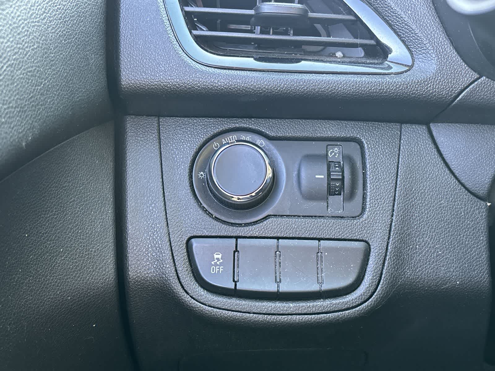 Thumbnail: 2018 Chevrolet Spark - 10