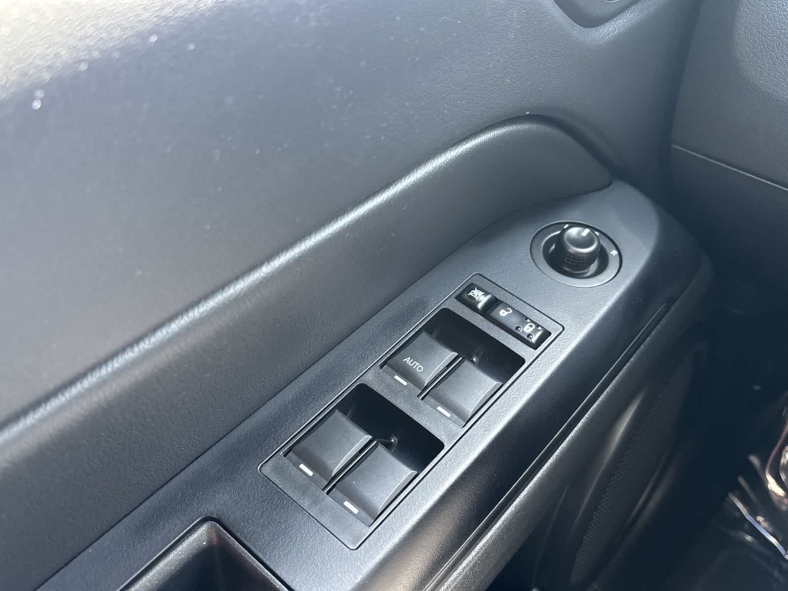 Thumbnail: 2016 Jeep Patriot - 22