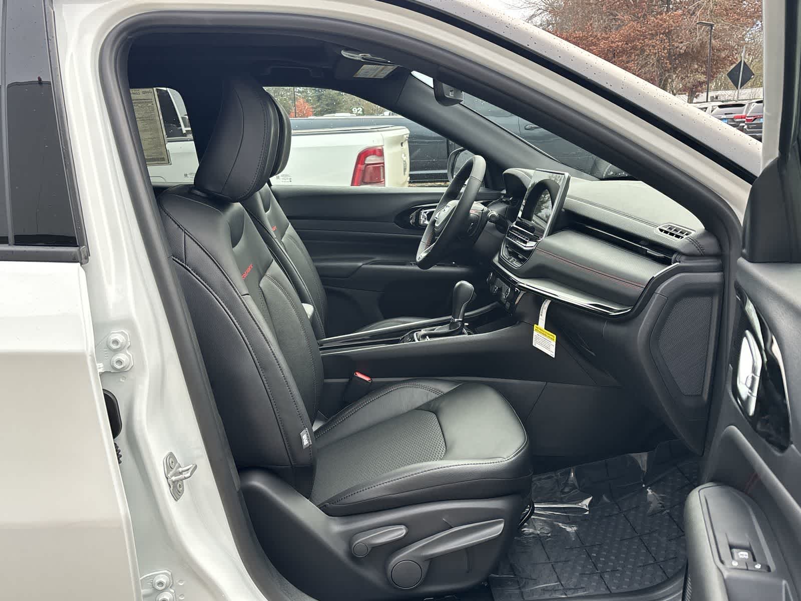 Thumbnail: 2026 Jeep Compass - 9