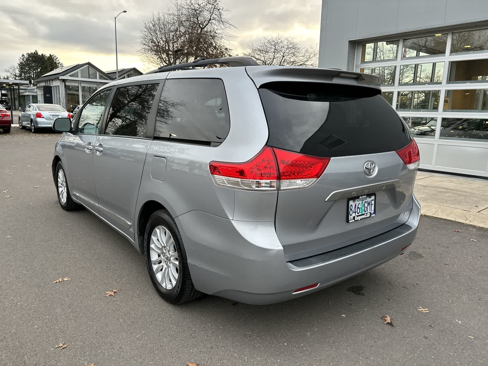 Thumbnail: 2013 Toyota Sienna - 3