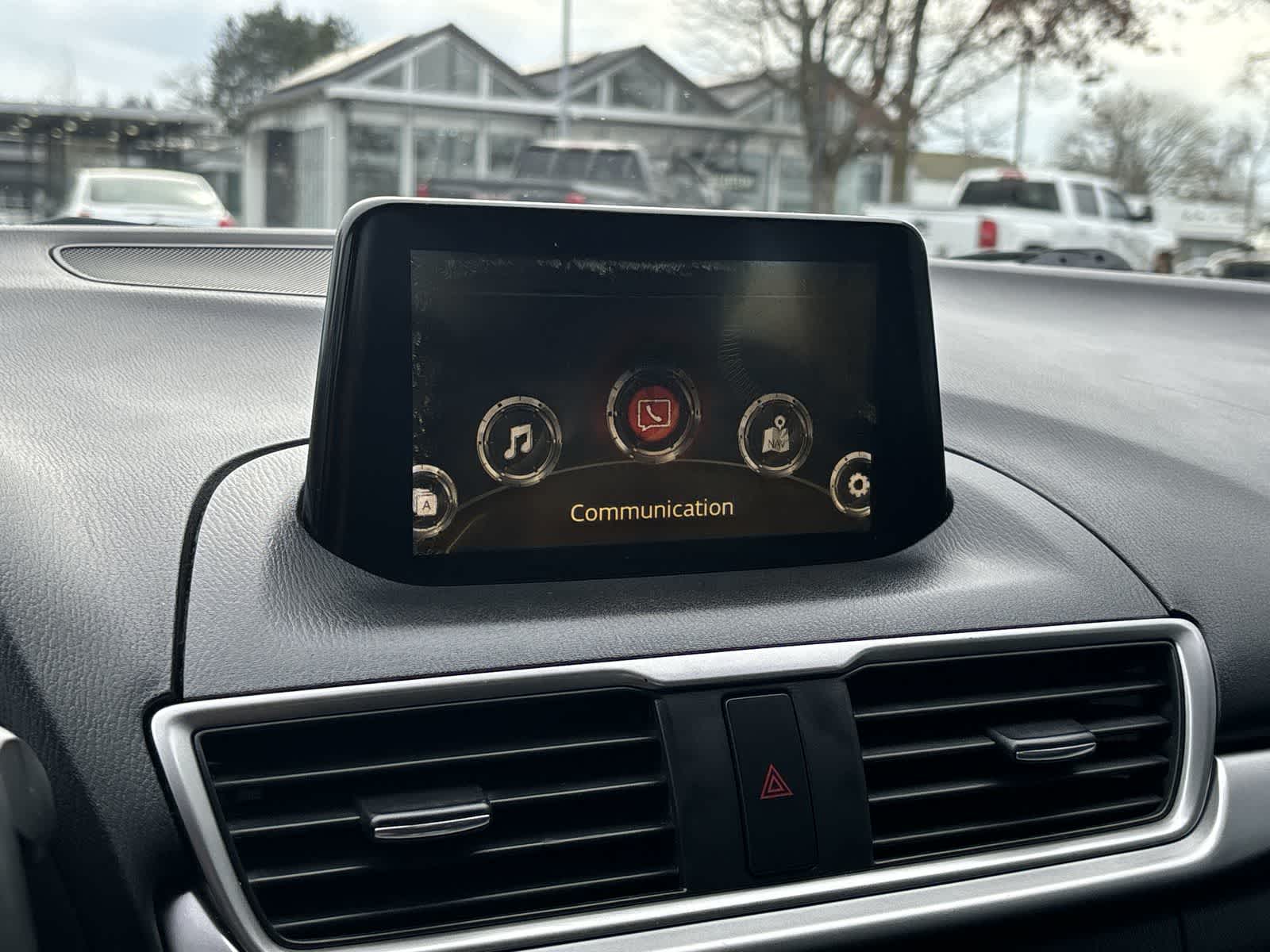 Thumbnail: 2018 Mazda Mazda3 - 17