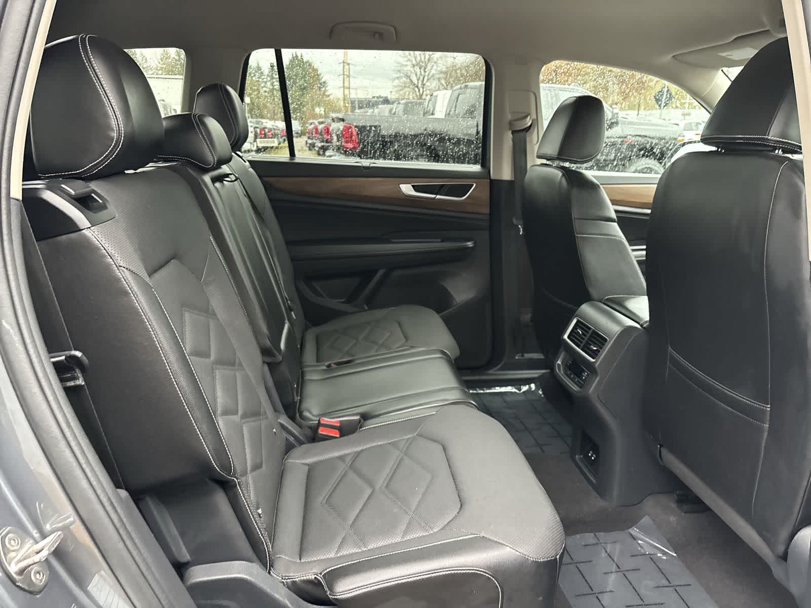 Thumbnail: 2024 Volkswagen Atlas - 6