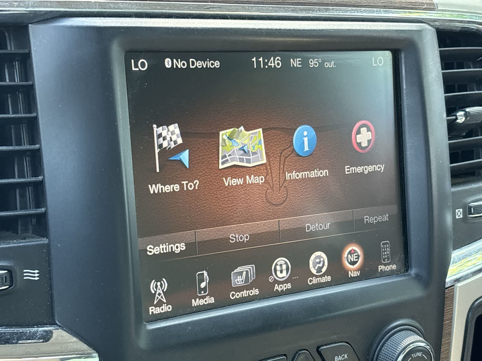 2014 RAM 3500 Laramie 16