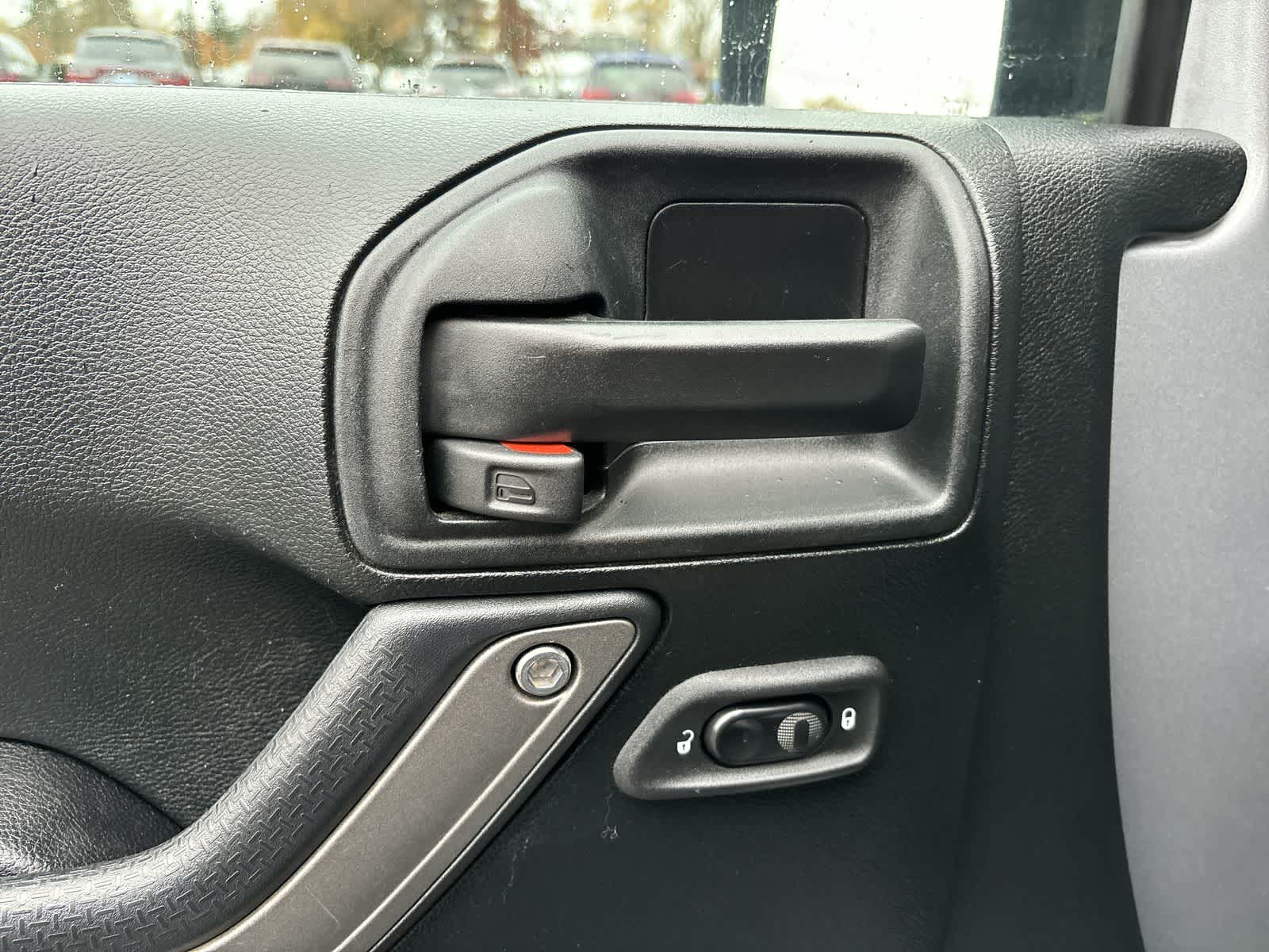 Thumbnail: 2018 Jeep Wrangler - 13