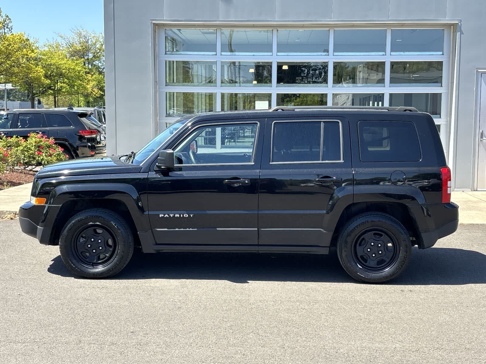 Thumbnail: 2016 Jeep Patriot - 2