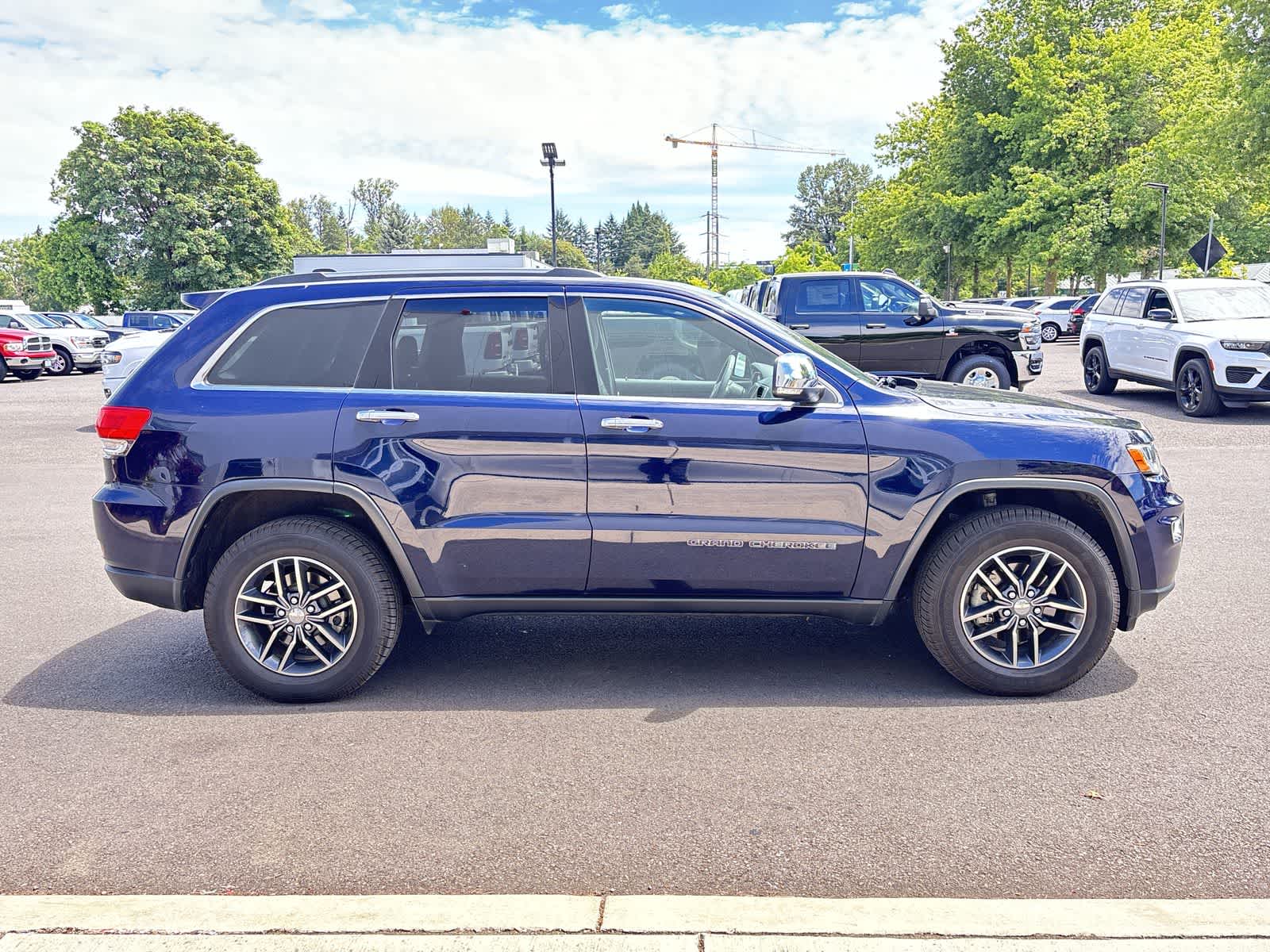 Thumbnail: 2018 Jeep Grand Cherokee - 6