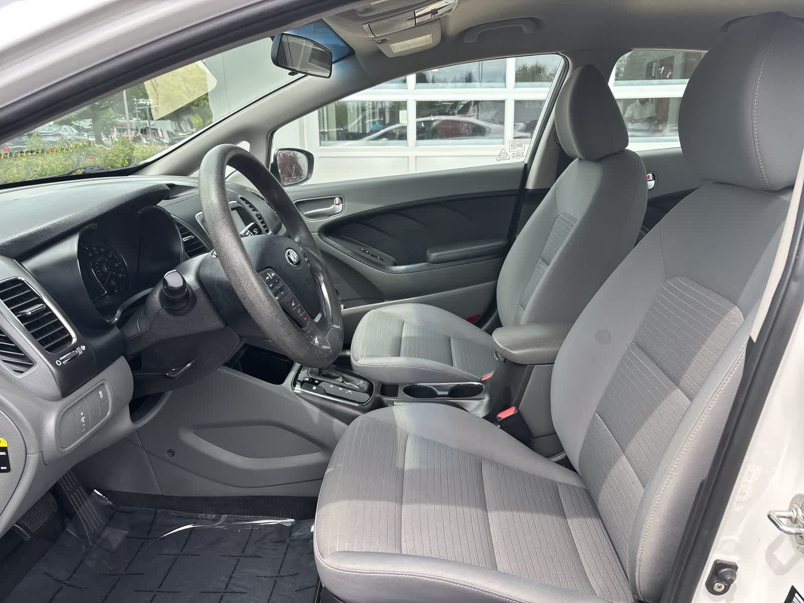 Thumbnail: 2018 Kia Forte - 6