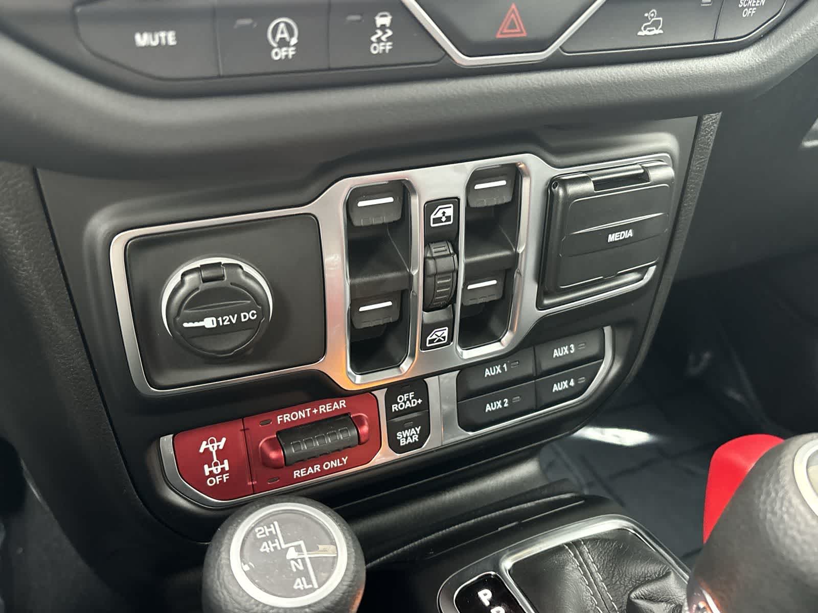 Thumbnail: 2026 Jeep Wrangler - 27