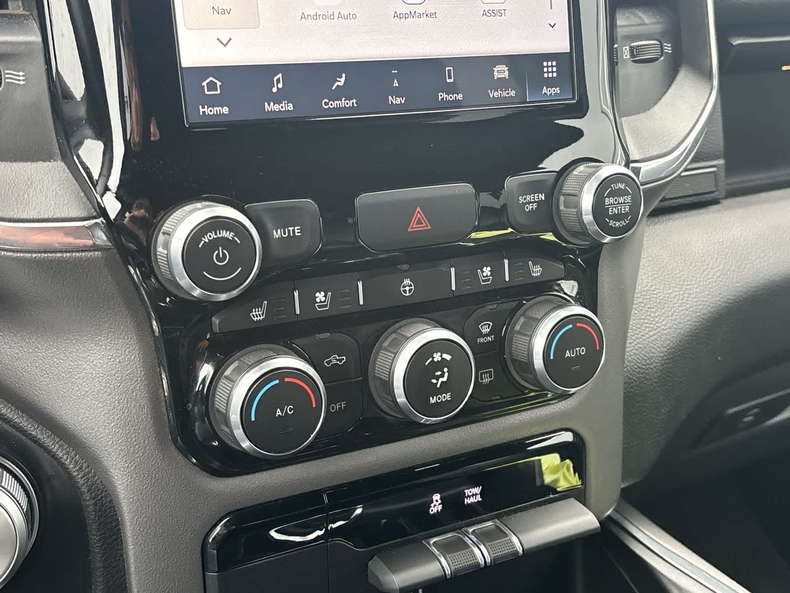 Thumbnail: 2024 RAM 1500 - 21