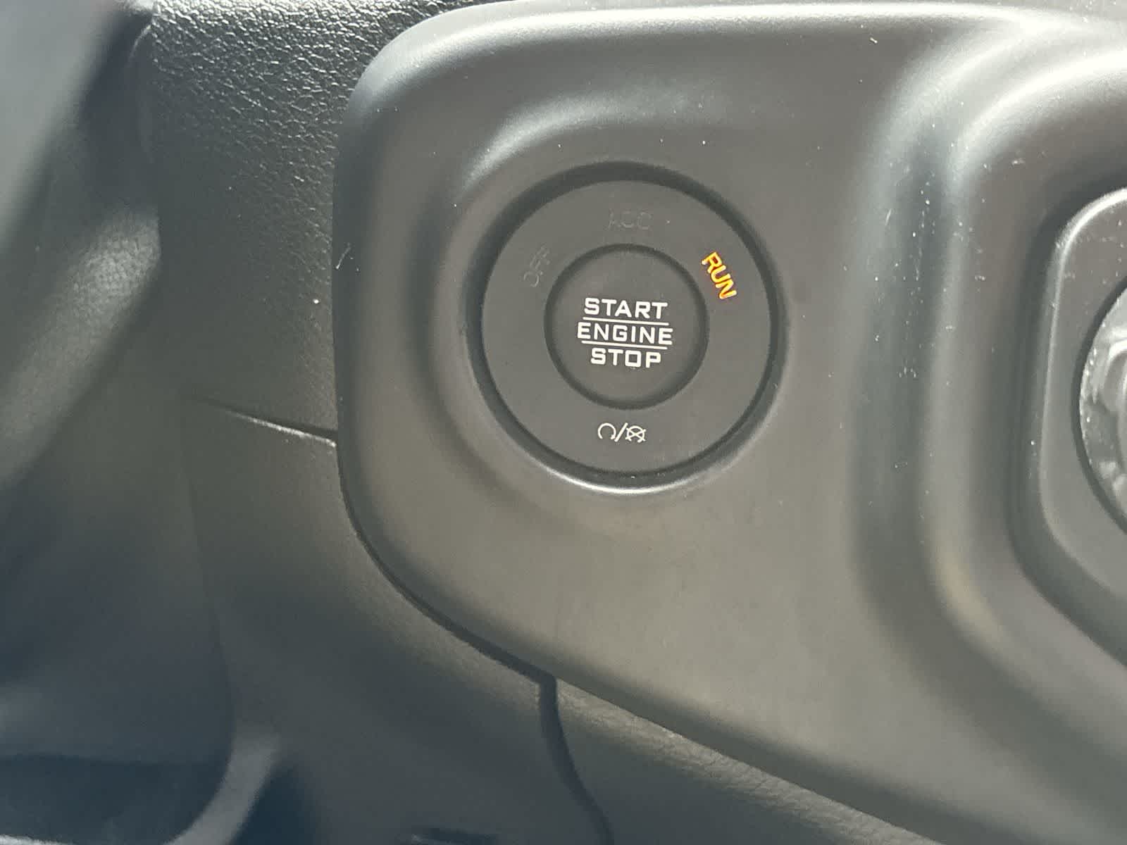 Thumbnail: 2019 Jeep Wrangler - 28
