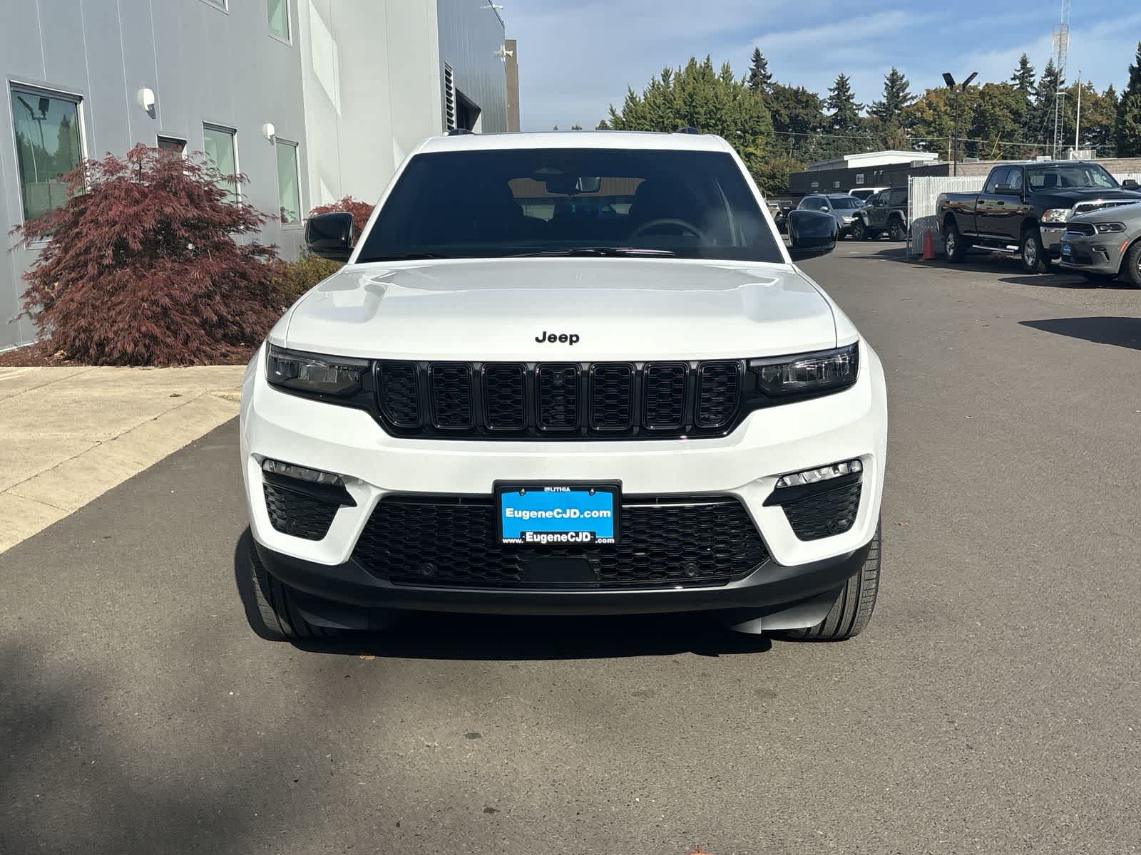 Thumbnail: 2025 Jeep Grand Cherokee - 8