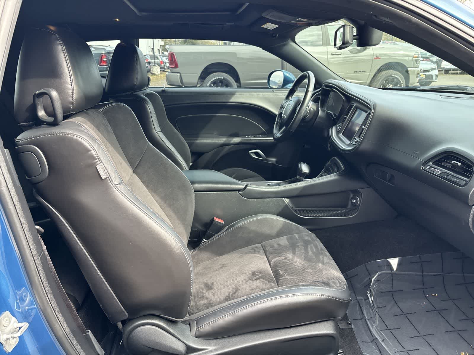 Thumbnail: 2022 Dodge Challenger - 5