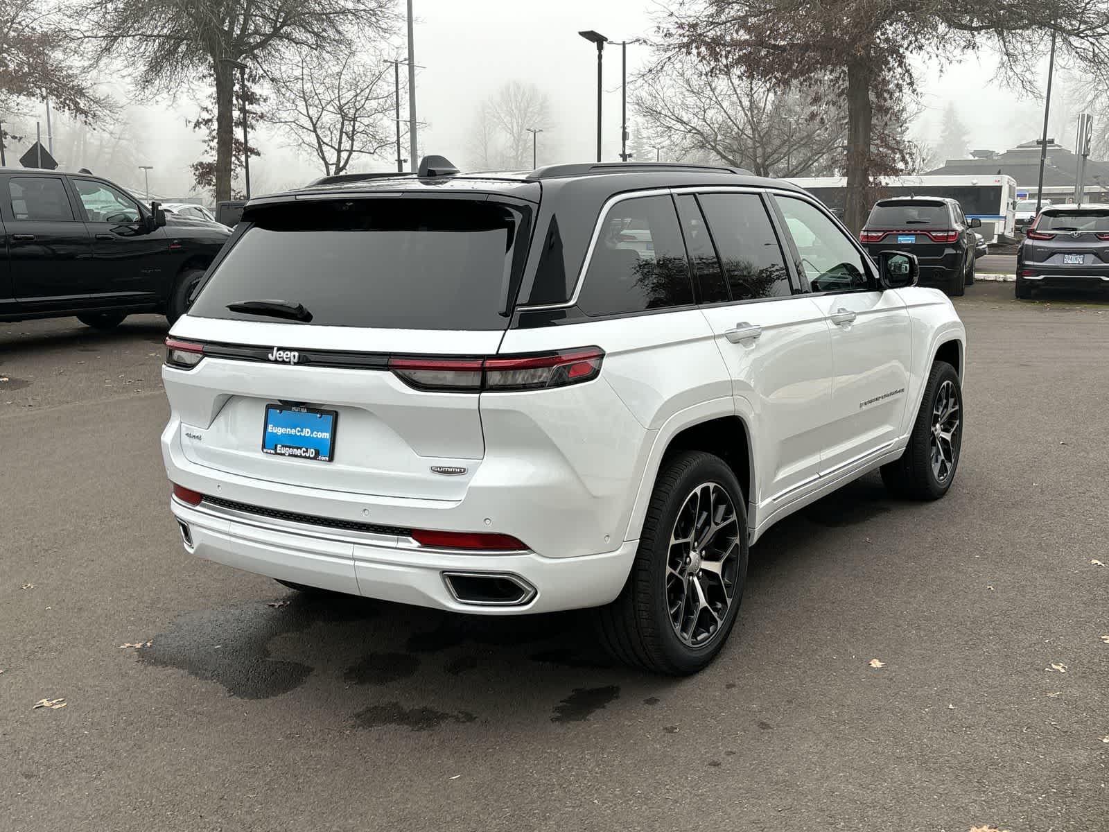 Thumbnail: 2025 Jeep Grand Cherokee - 5