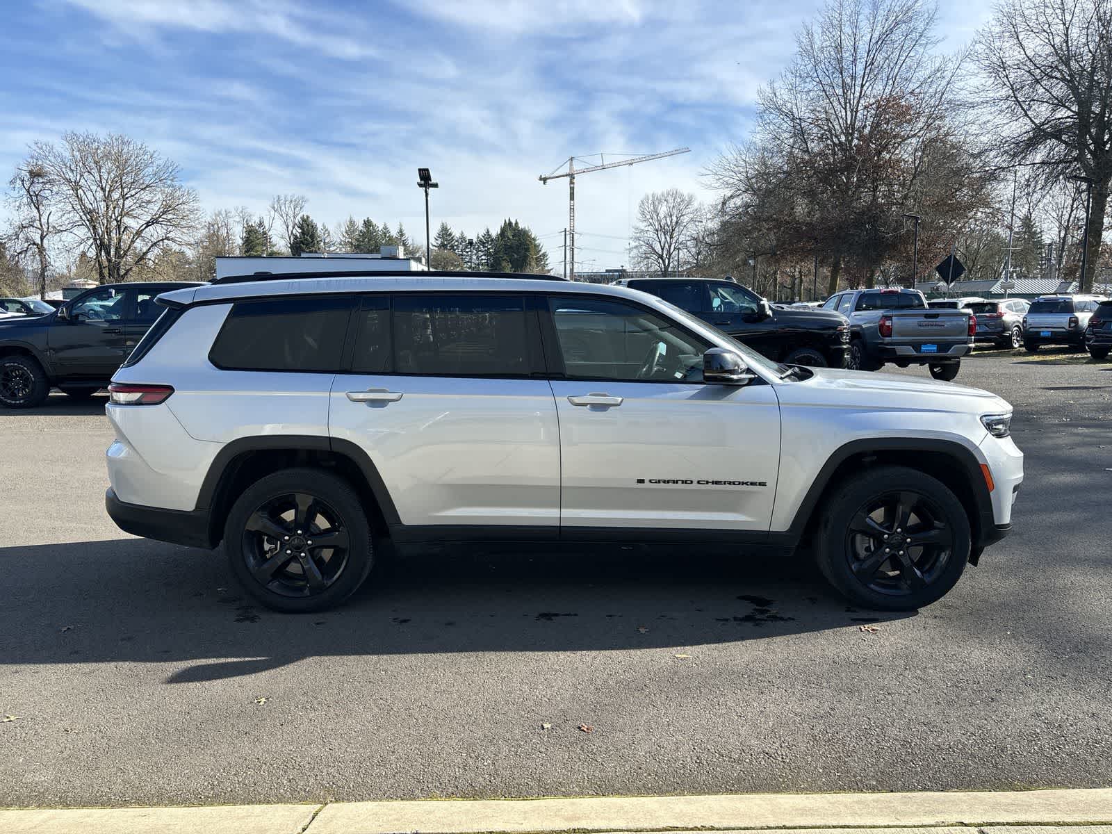 Thumbnail: 2023 Jeep Grand Cherokee - 5