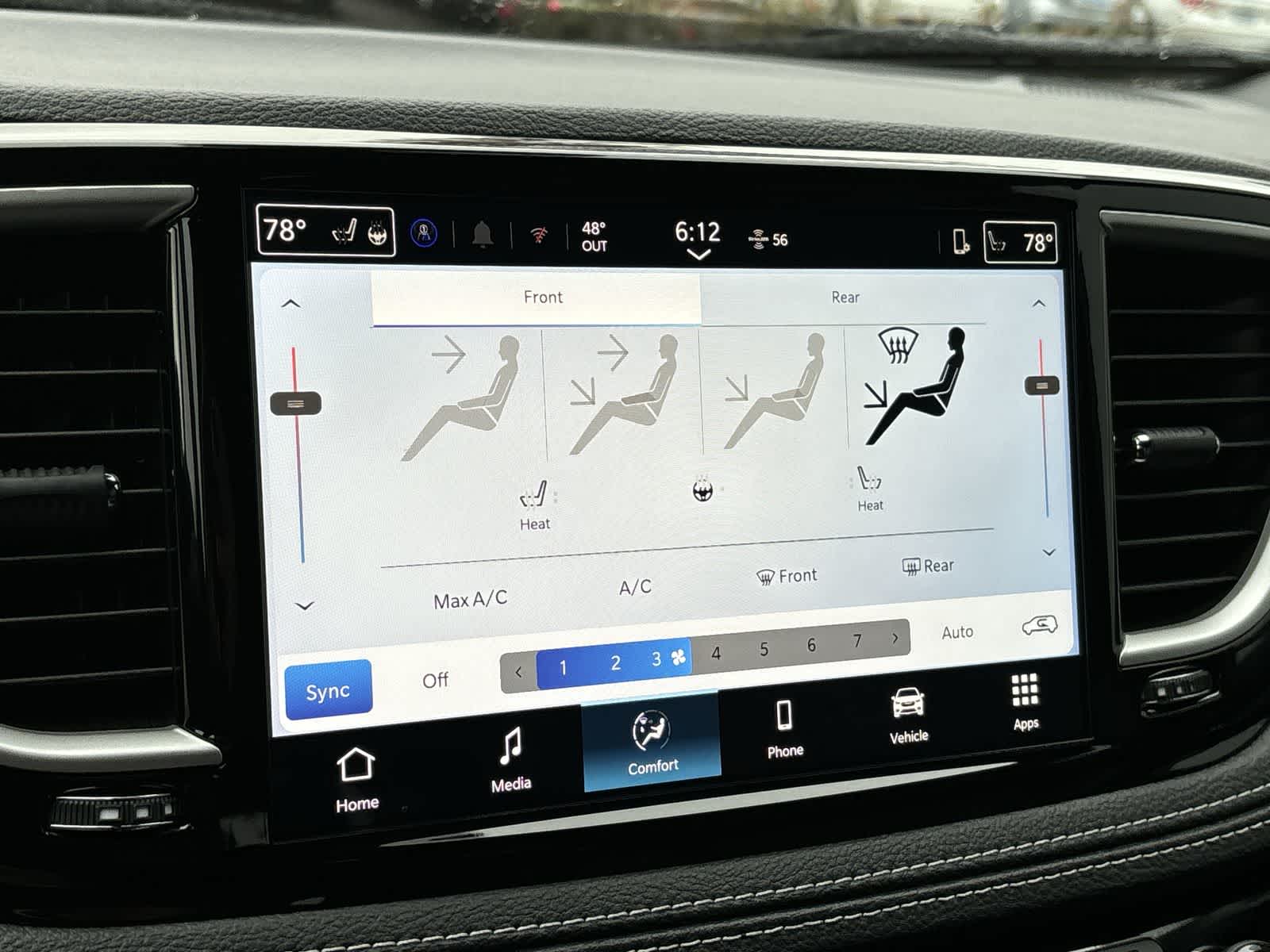 Thumbnail: 2026 Chrysler Pacifica - 15