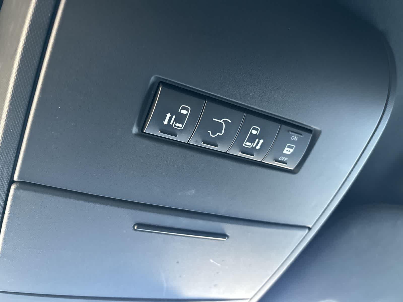 Thumbnail: 2019 Dodge Grand Caravan - 26