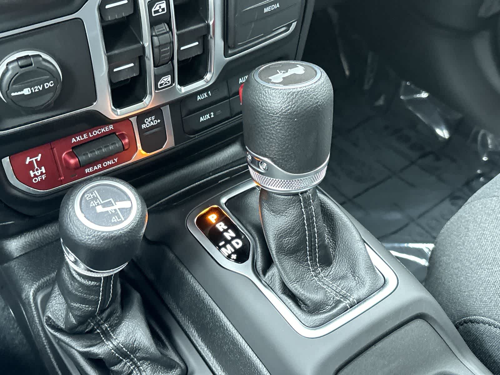 Thumbnail: 2024 Jeep Wrangler - 25