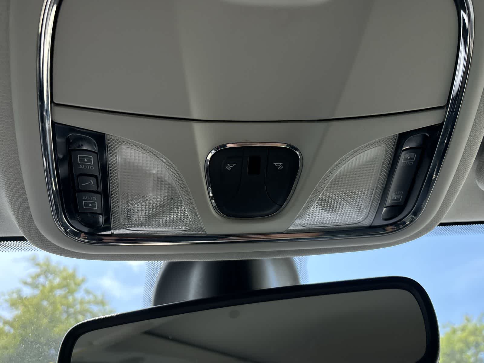 Thumbnail: 2019 Jeep Cherokee - 26