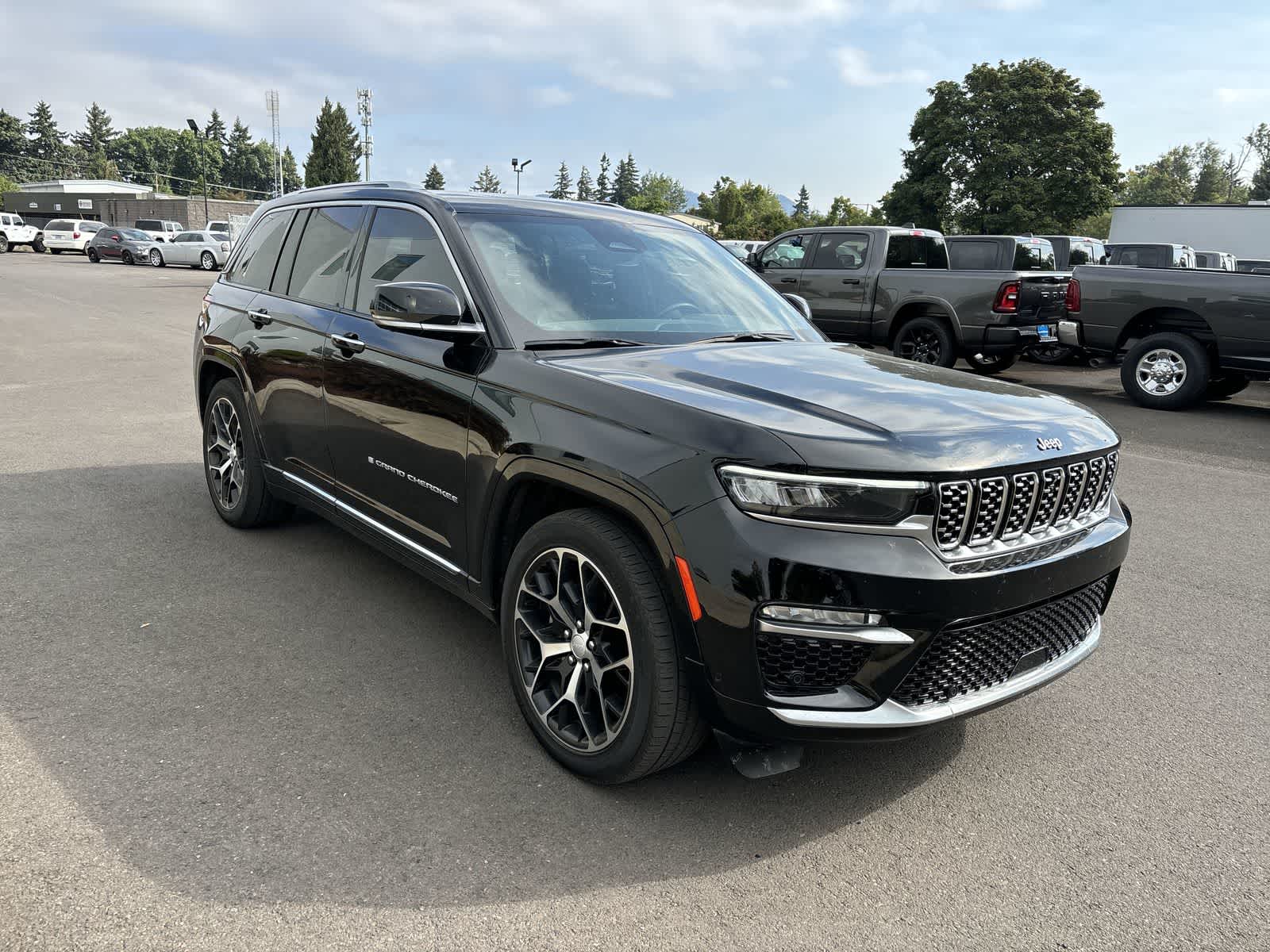 Thumbnail: 2023 Jeep Grand Cherokee - 6