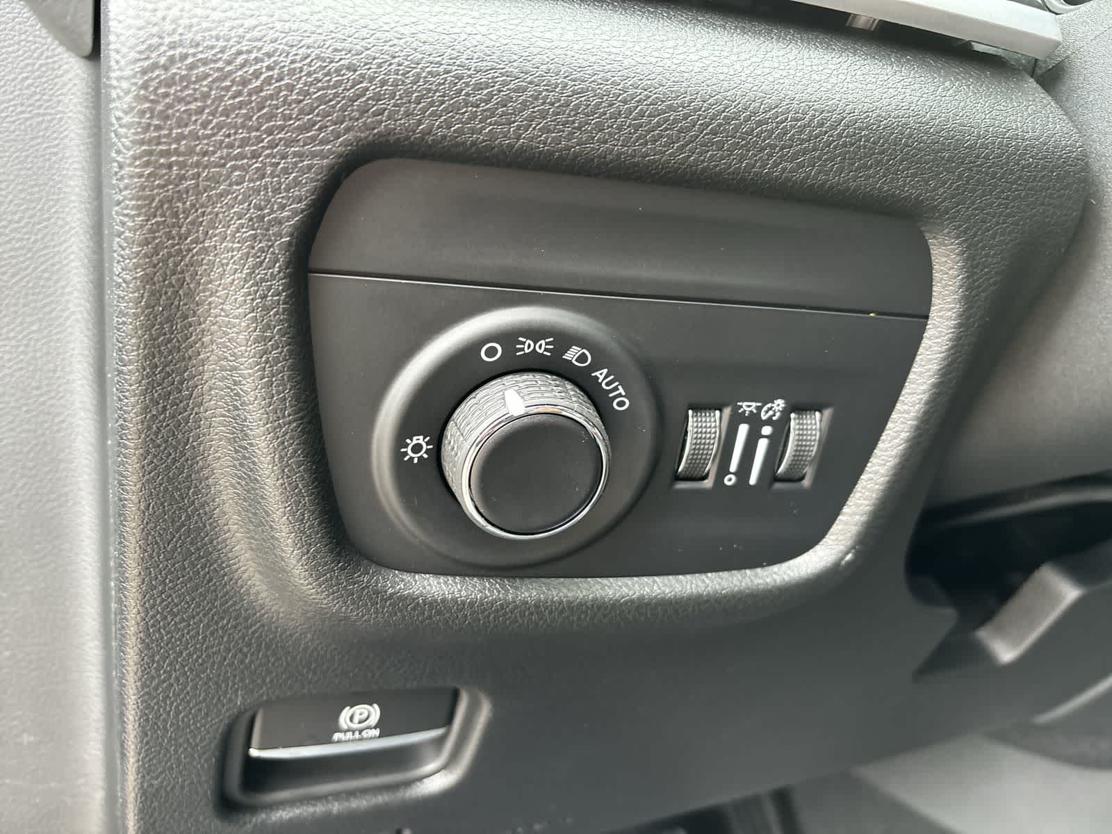 Thumbnail: 2025 Jeep Grand Cherokee - 11