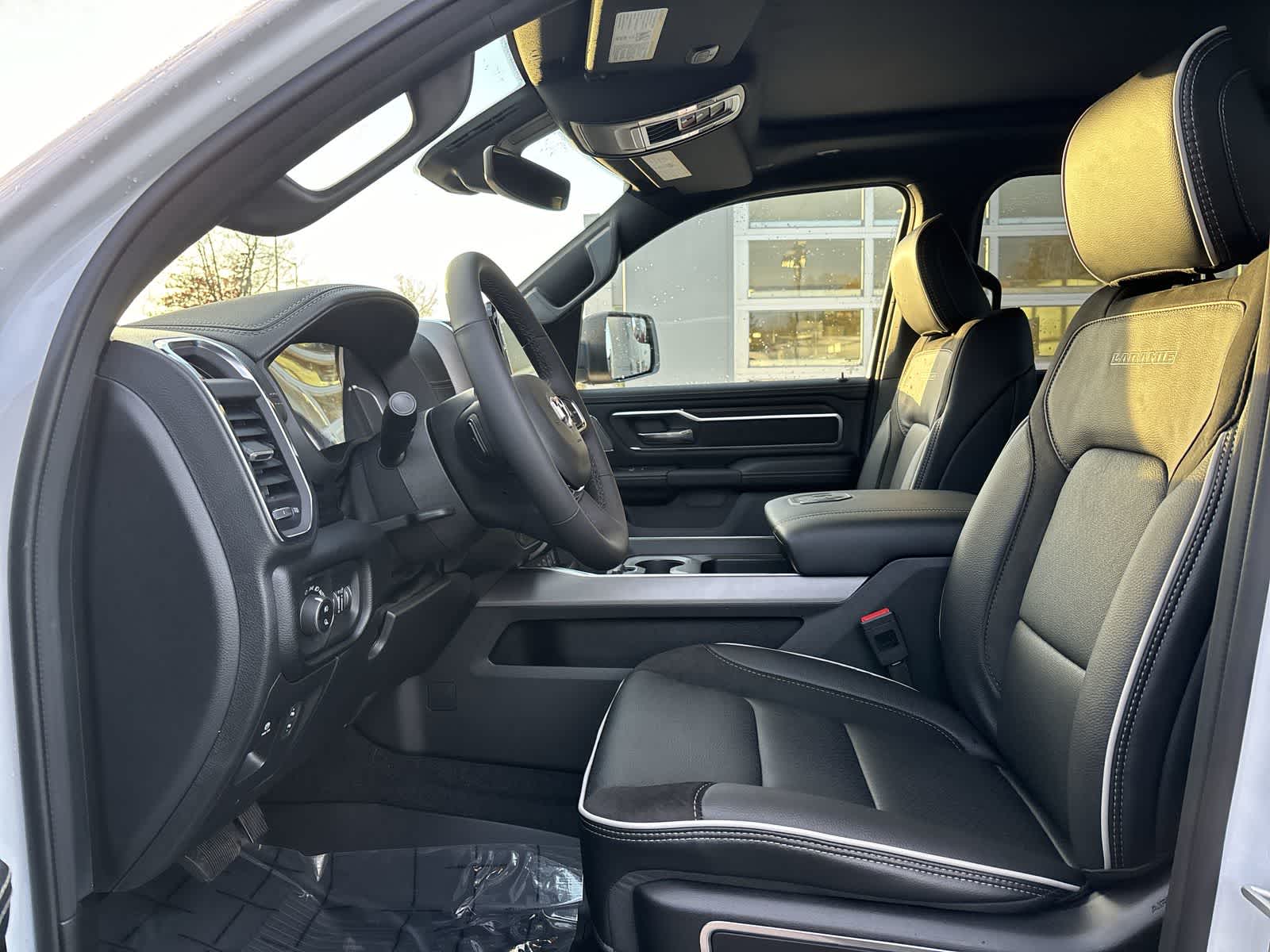 Thumbnail: 2026 RAM 1500 - 10