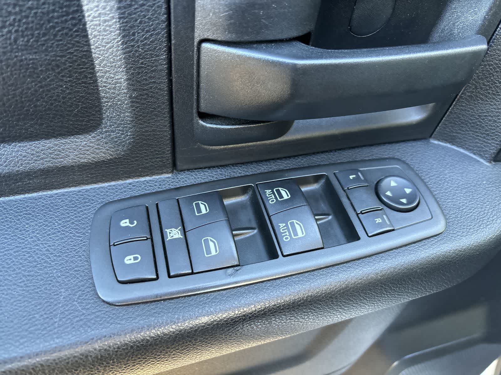 Thumbnail: 2014 RAM 3500 - 9