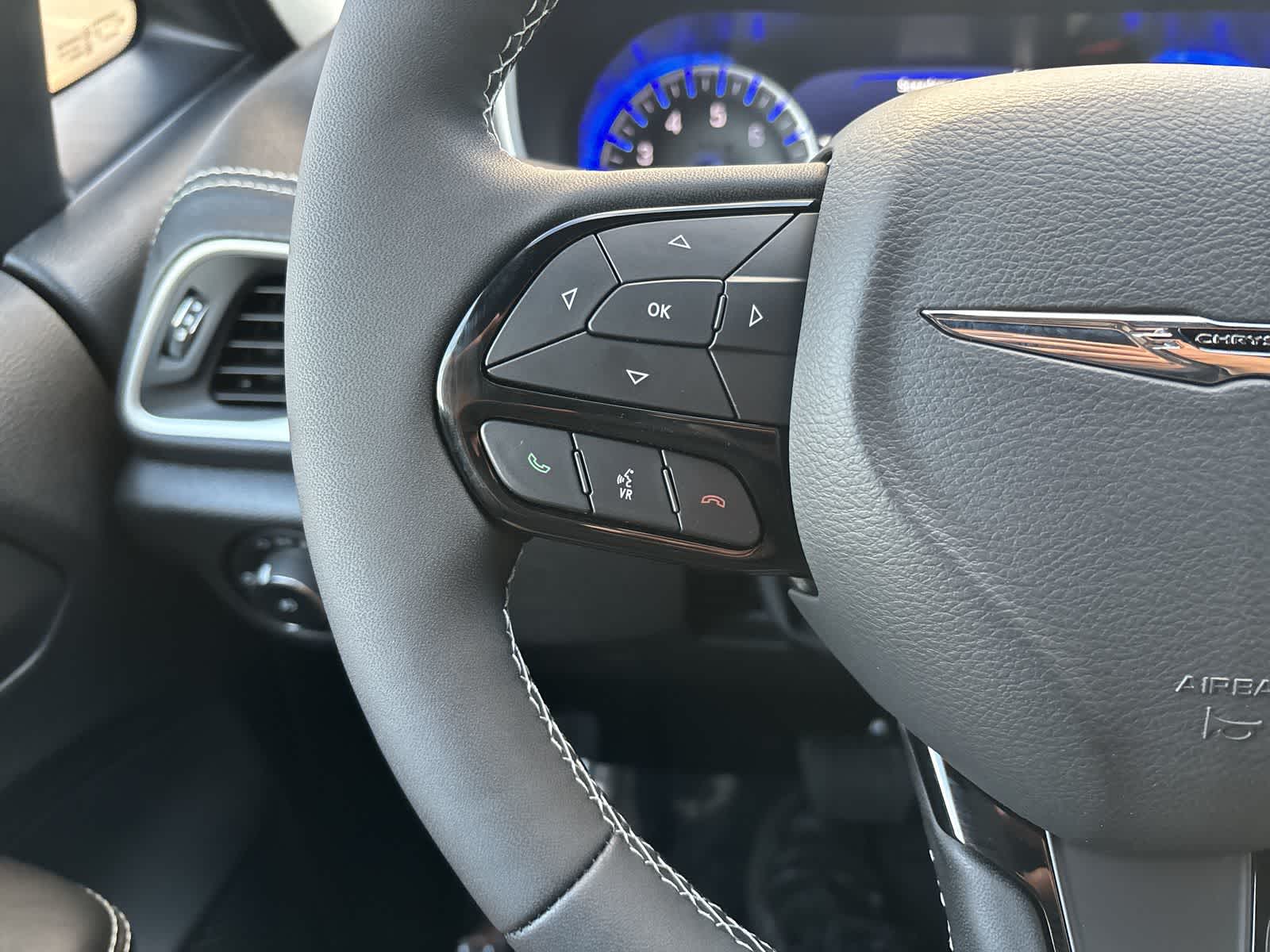 Thumbnail: 2026 Chrysler Pacifica - 11