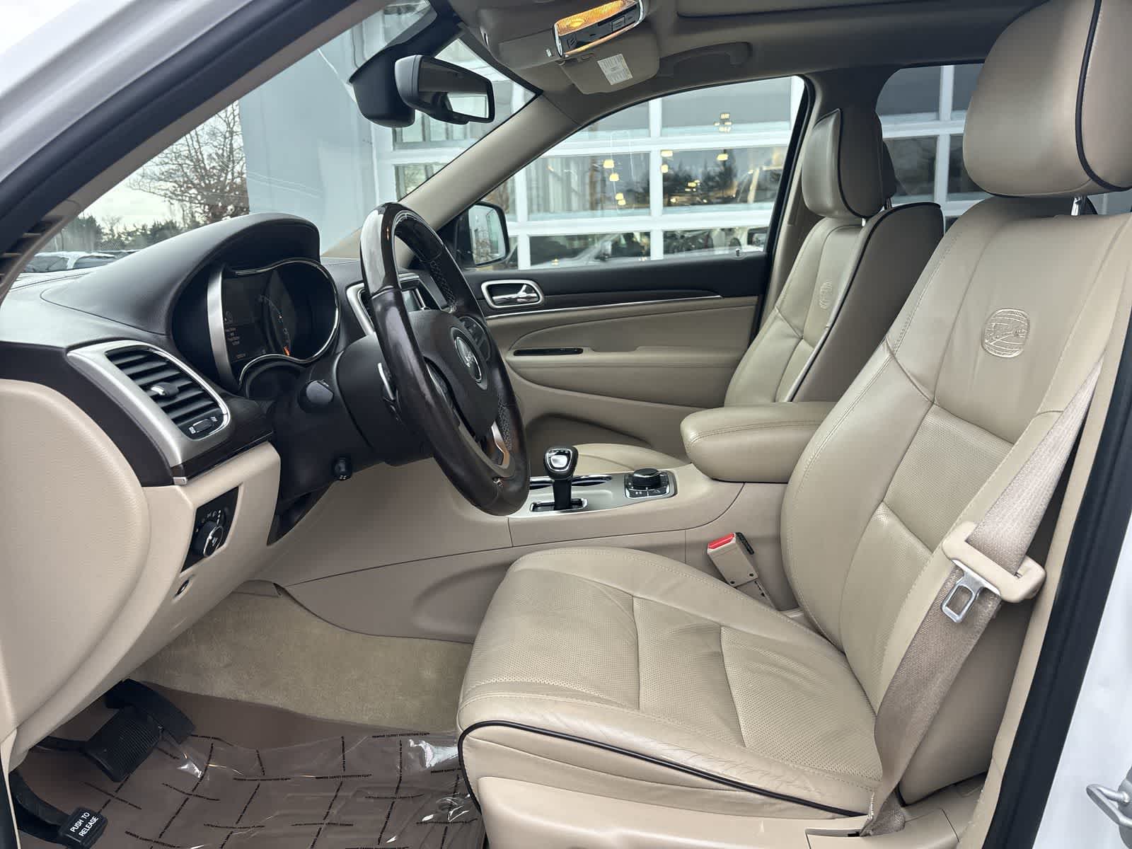 Thumbnail: 2014 Jeep Grand Cherokee - 7