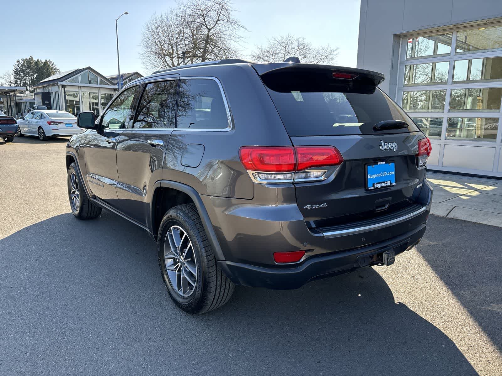Thumbnail: 2018 Jeep Grand Cherokee - 3
