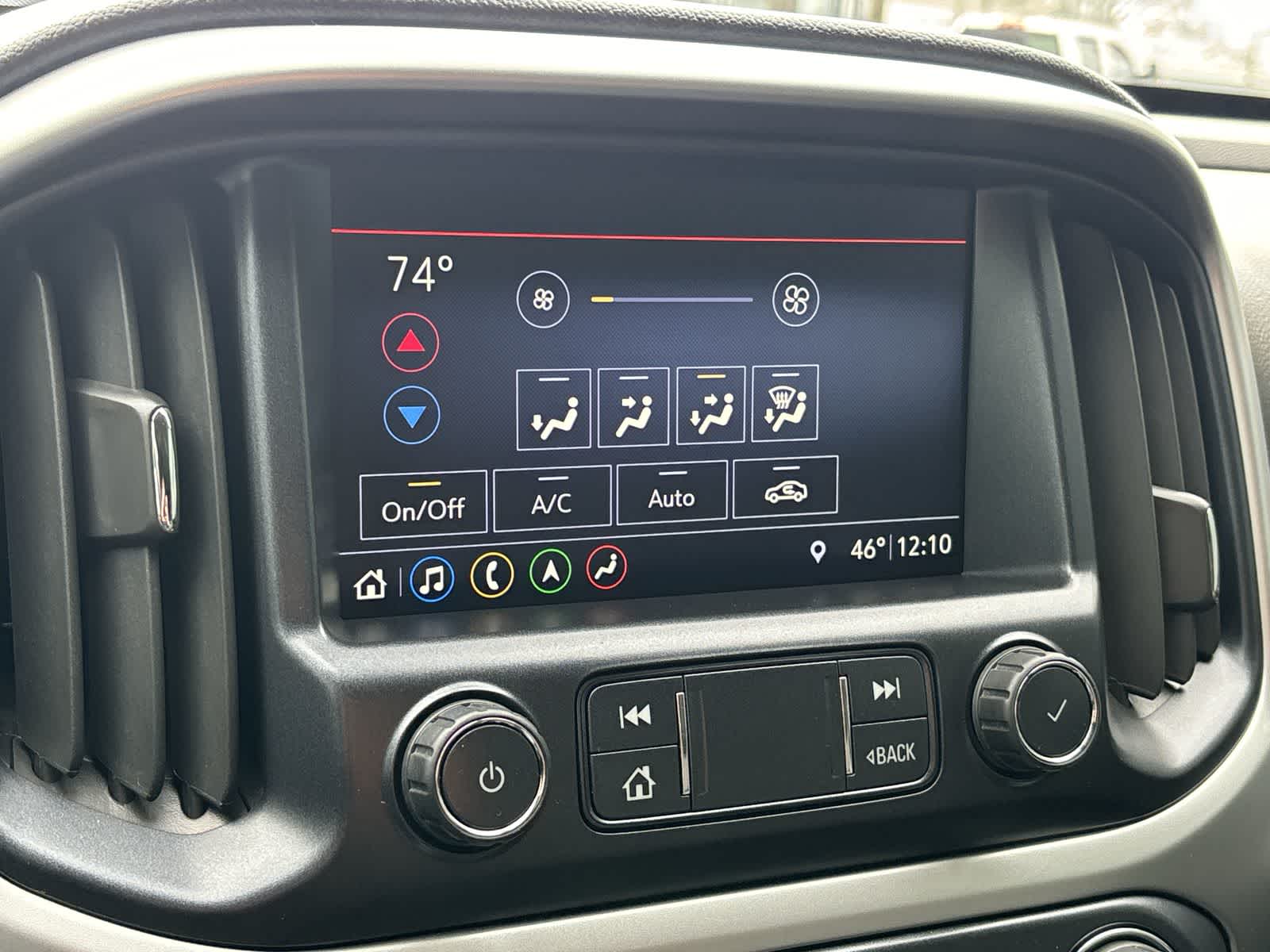 Thumbnail: 2019 Chevrolet Colorado - 21