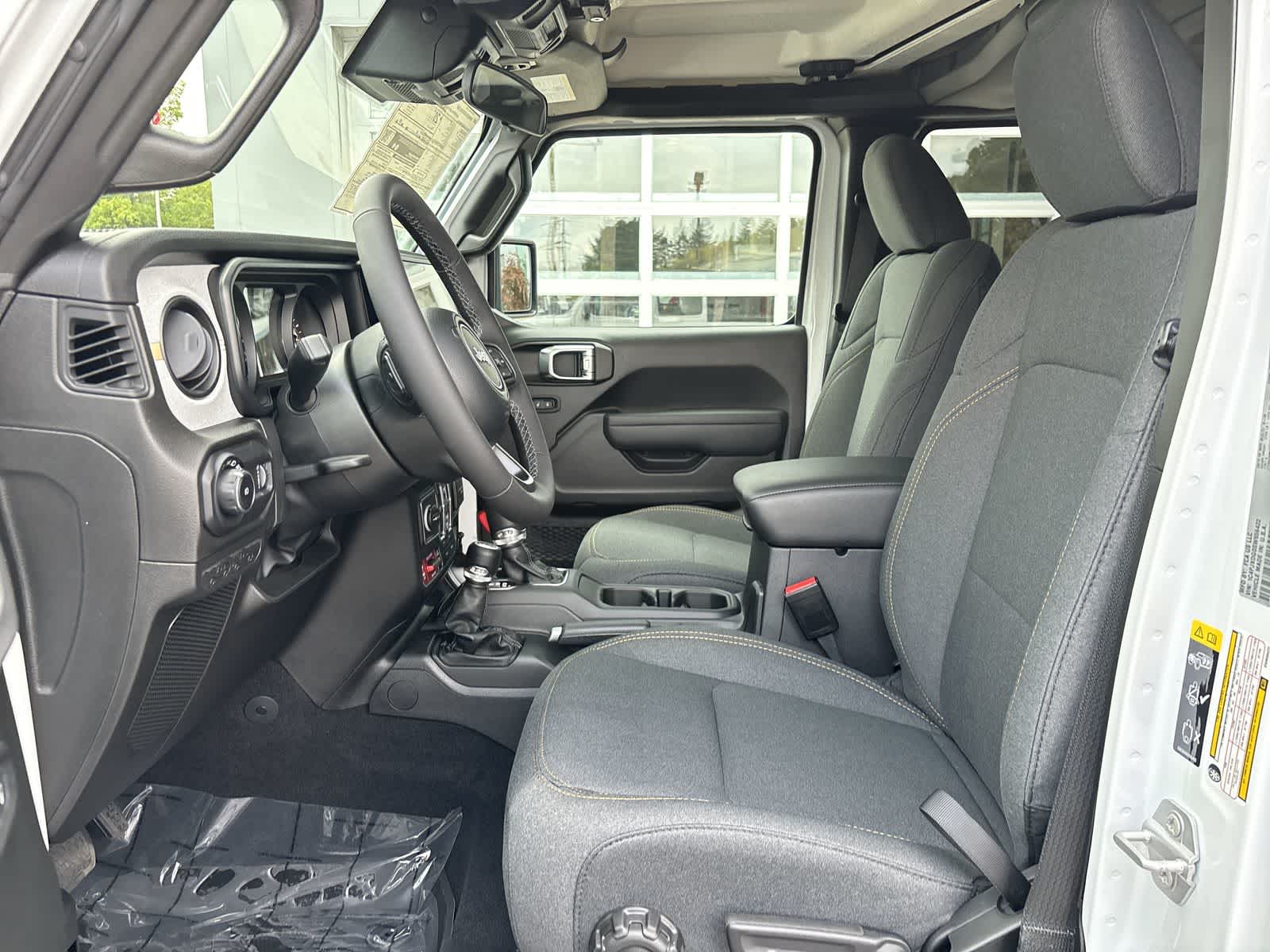 Thumbnail: 2025 Jeep Wrangler - 8