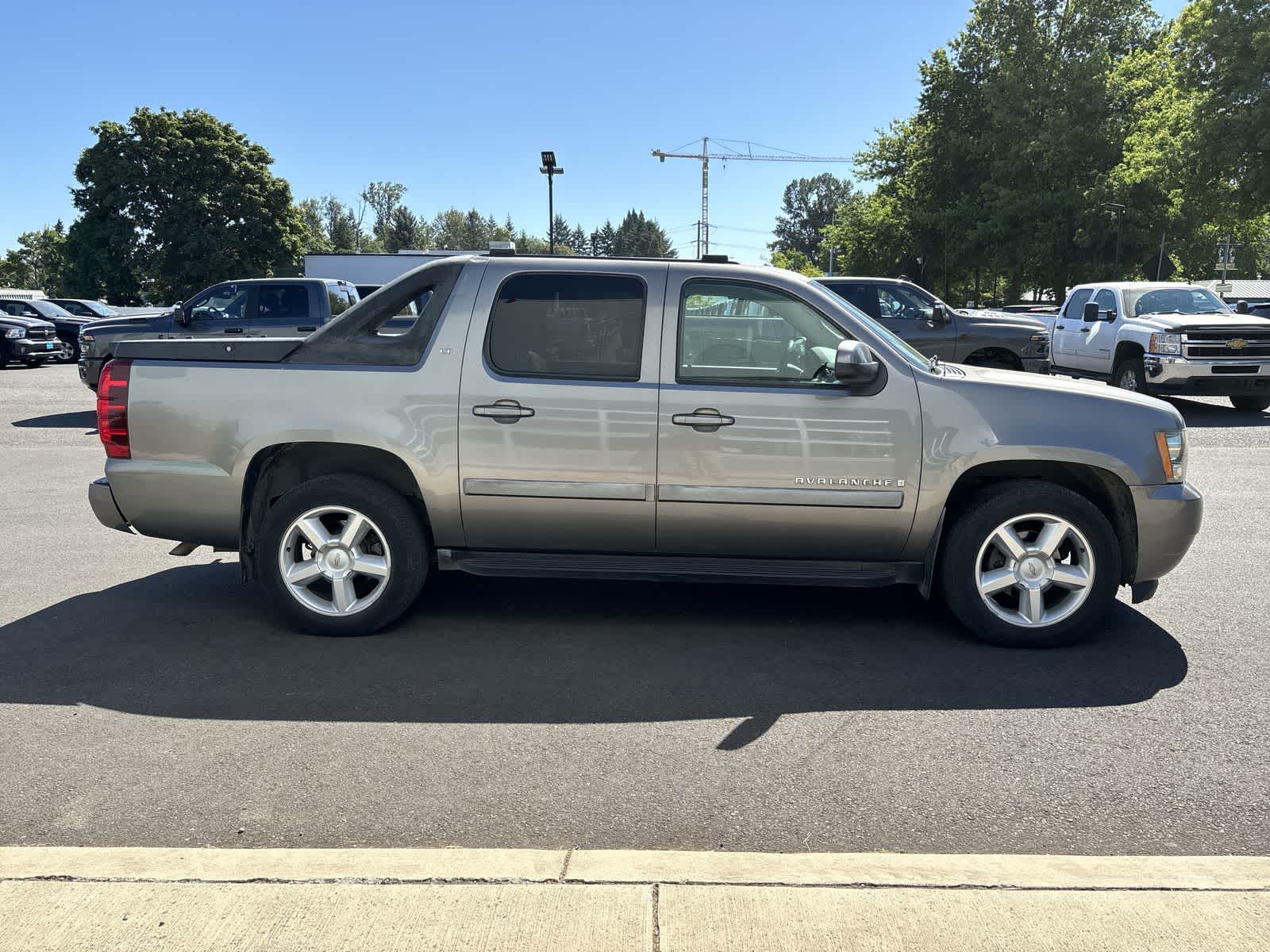 Thumbnail: 2008 Chevrolet Avalanche 1500 - 5